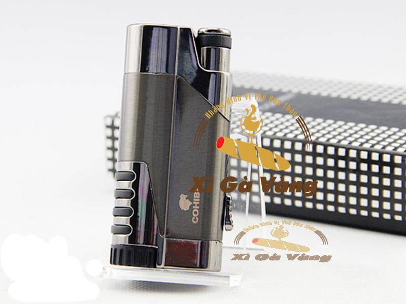 Khi cầm nắm, sản phẩm đem đến cảm giác cầm nắm khá đằm tay